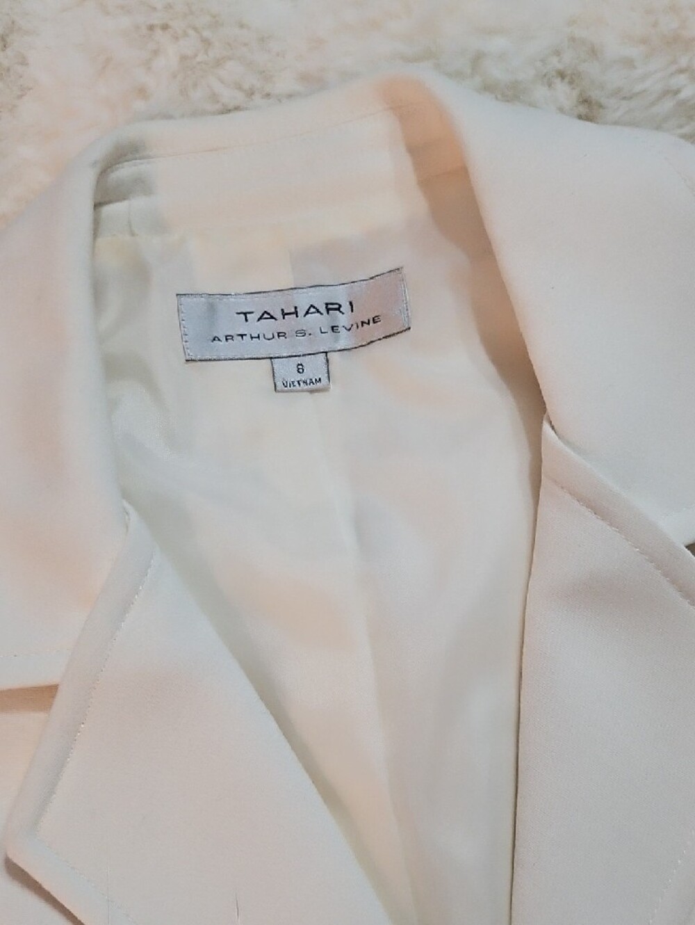 TAHARI Cream Tailored Women's Blazer with Square Metal Buttons - Picture 5 of 7